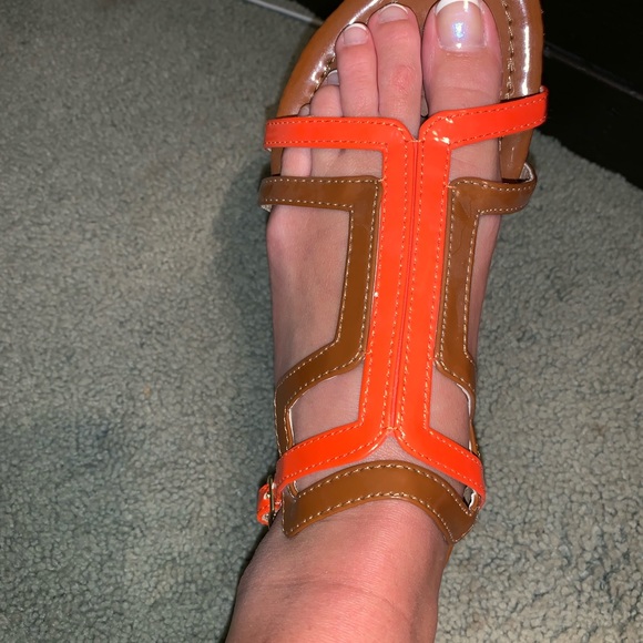 Sandals - Picture 3 of 4